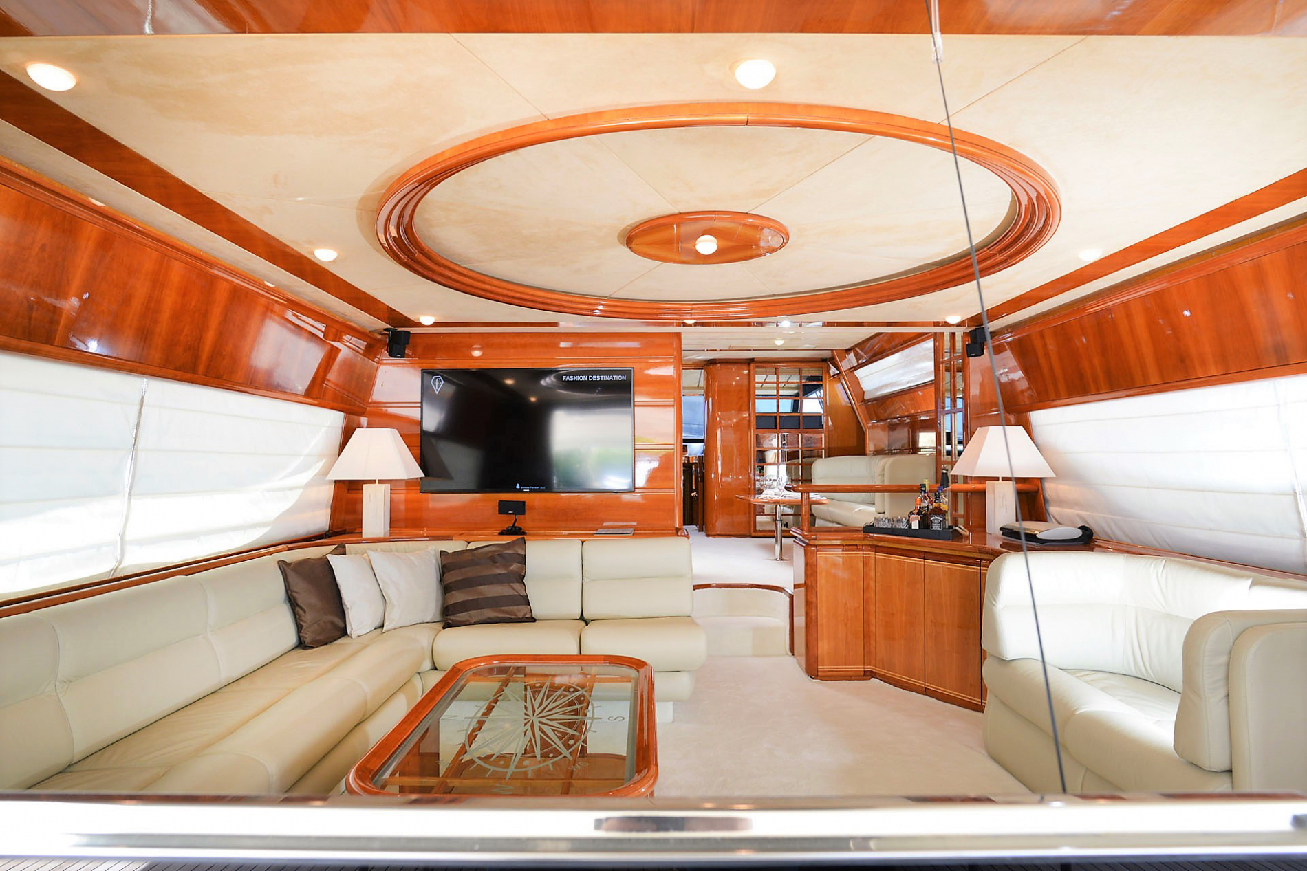 FERRETI 80 FLY (27)