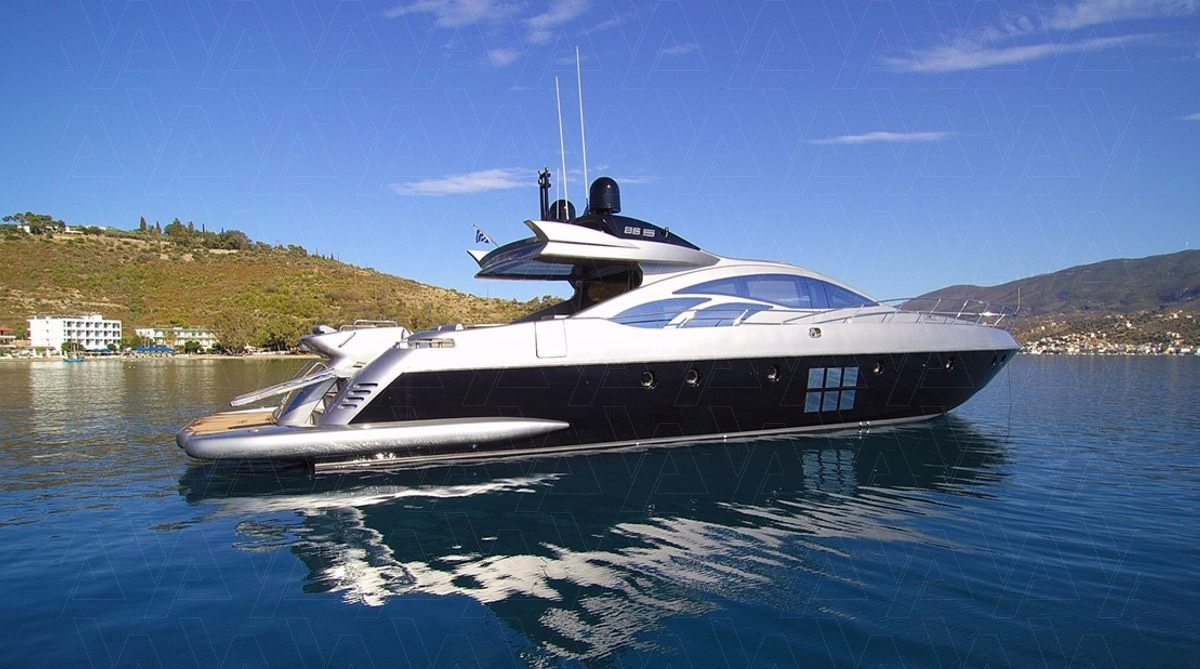 charter-super-toy-yacht-16.jpg