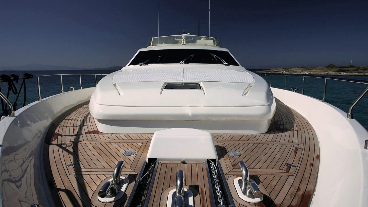 FERRETI 80 FLY (18)