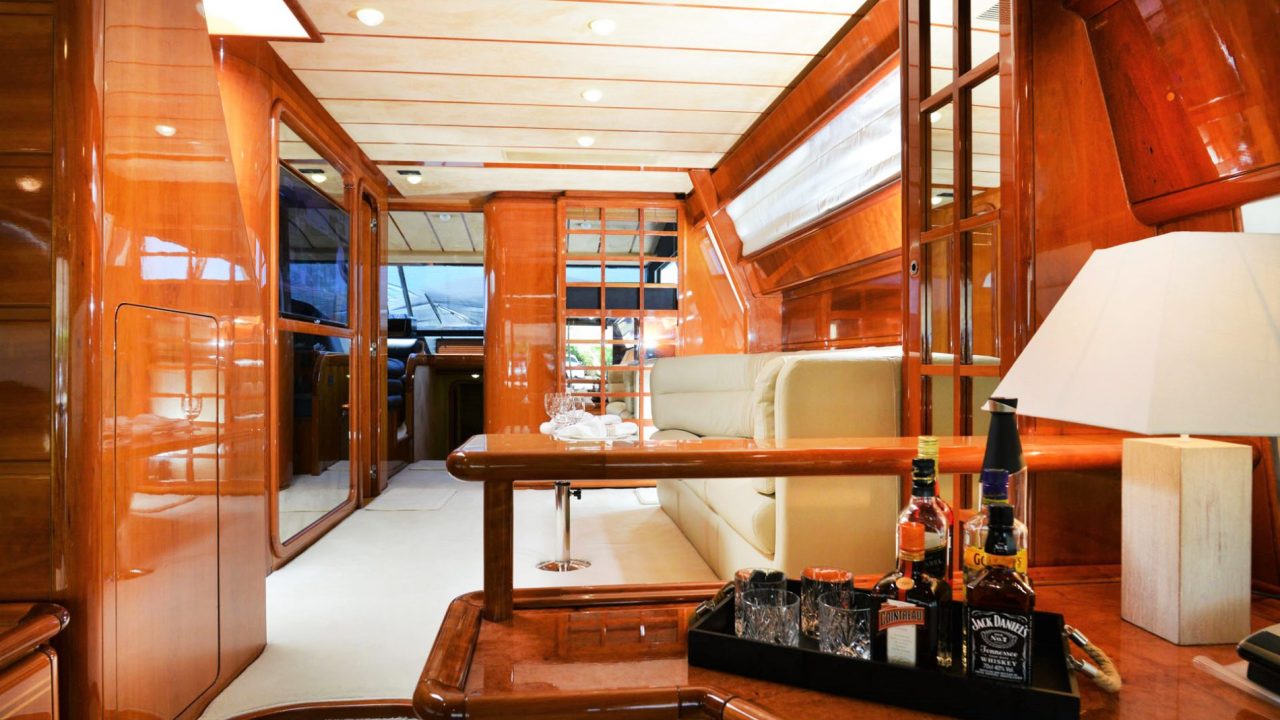 FERRETI 80 FLY (23)